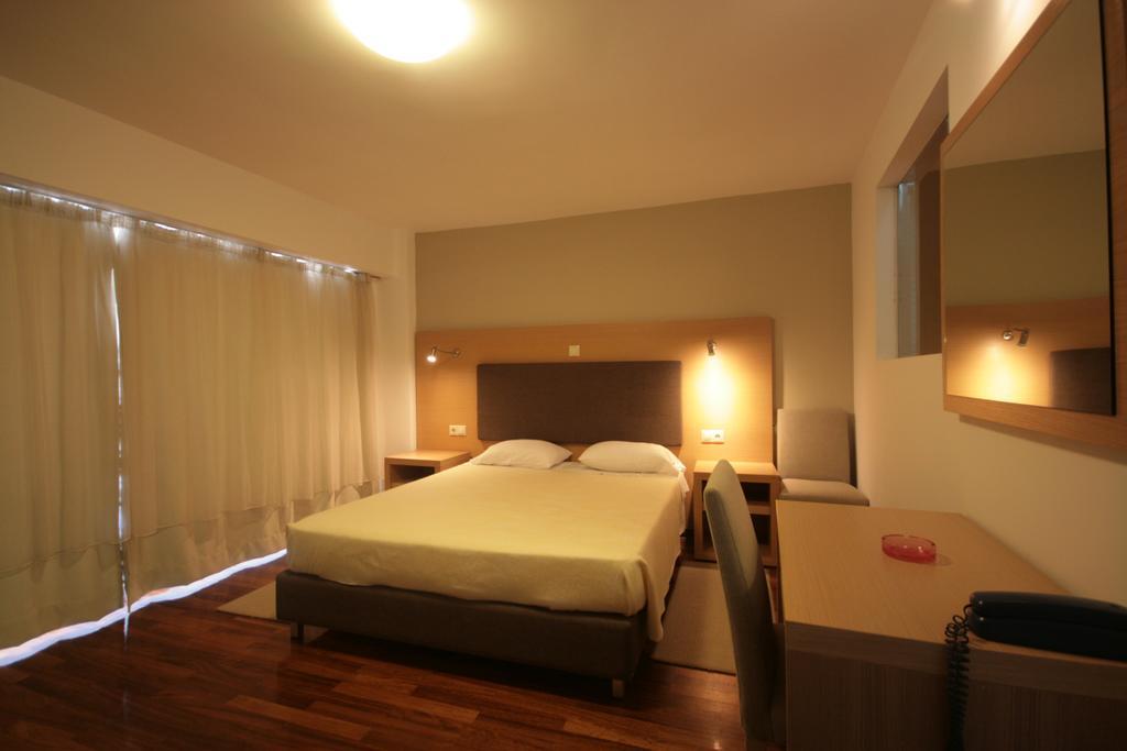Liberty Hotel Ретимно Экстерьер фото